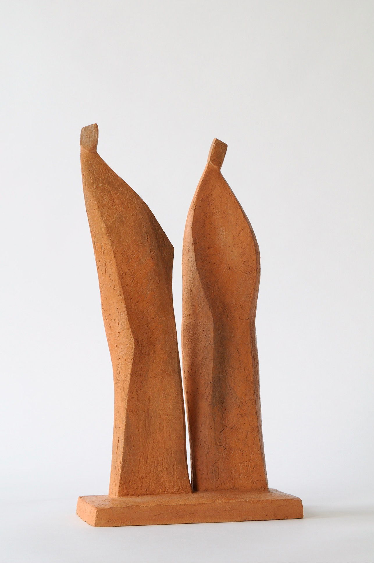 Couple, terre cuite, 42x22 cm.