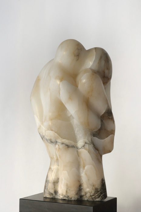 Couple, albâtre fumée, 56x28 cm.